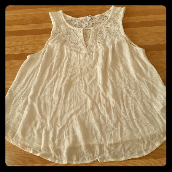 Ardene Tops - 🌟🌟Ardene White with Lace Top